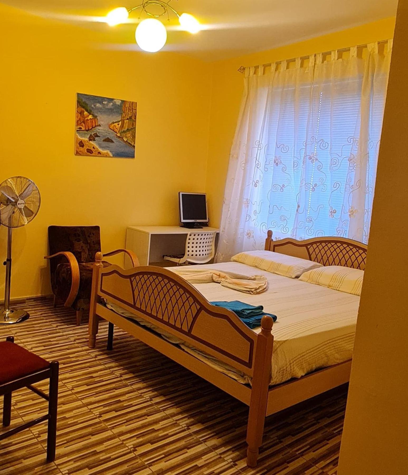 Scodrinon Hostel Shkodër Exterior foto
